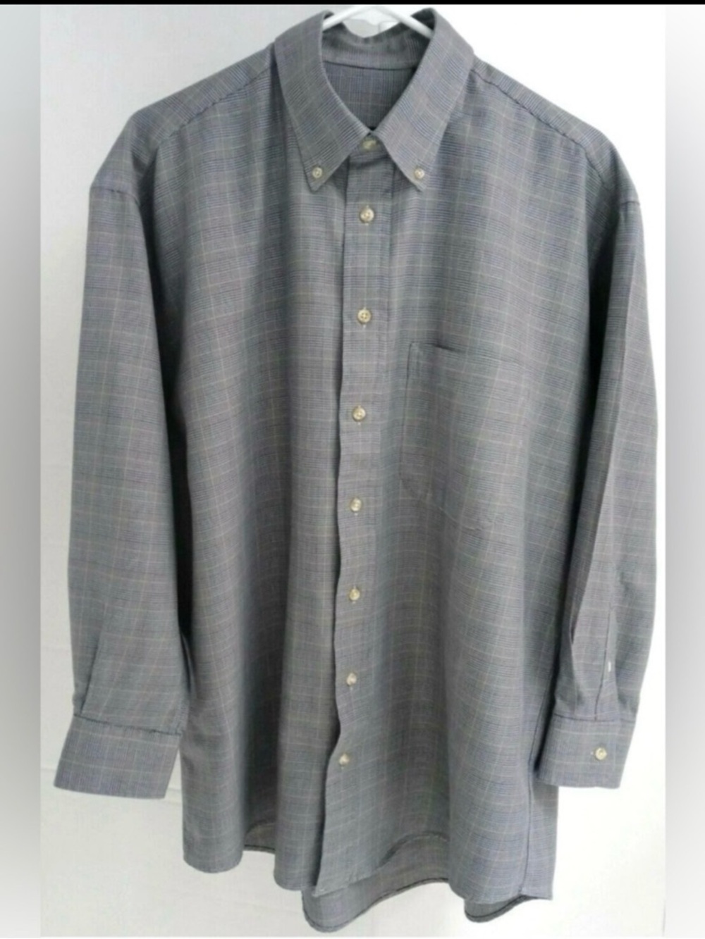 BURBERRY London men’s Button-Down long sleeve Dress Shirt, size L